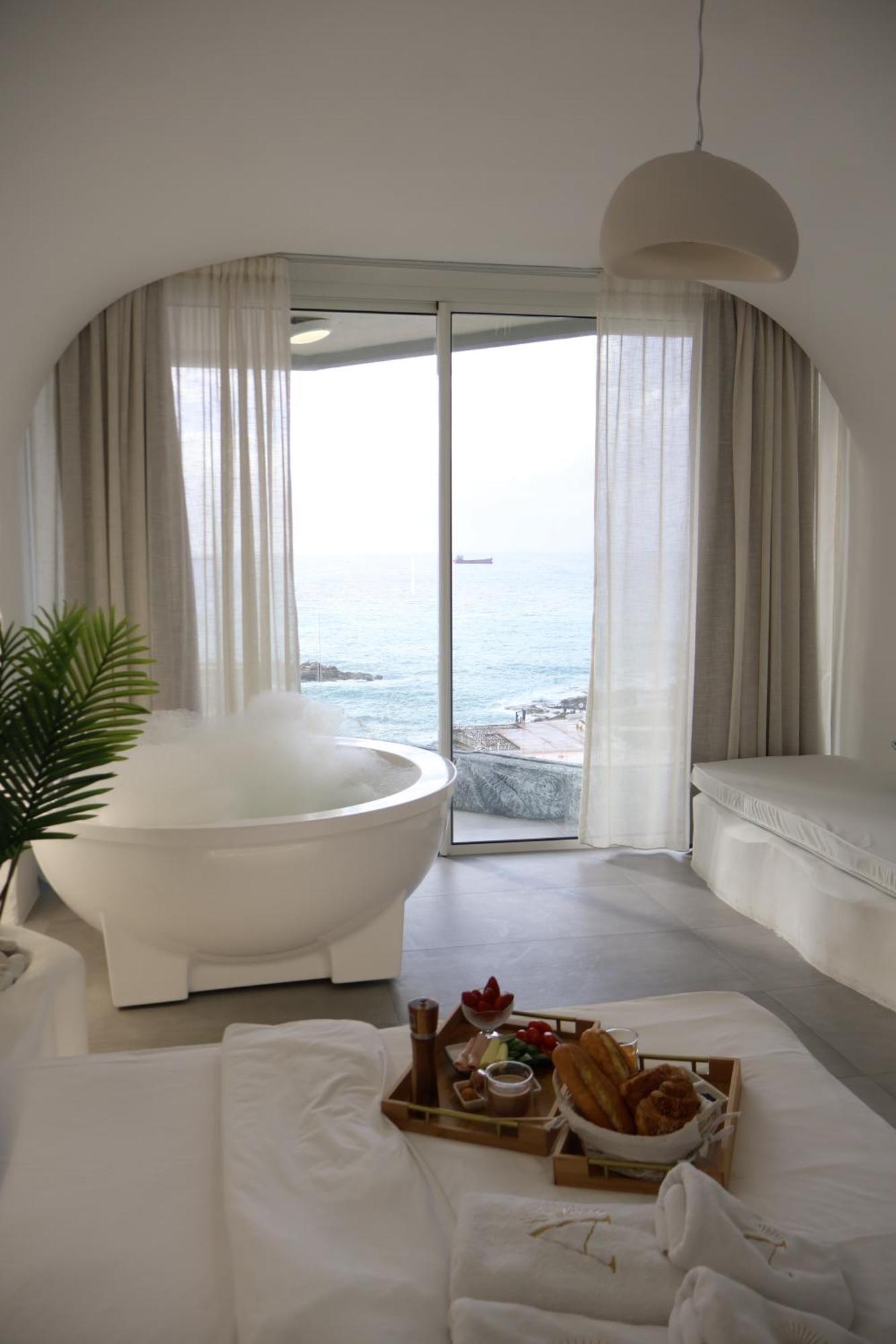 Aqualand Hotel & Resort 拜特龙 外观 照片